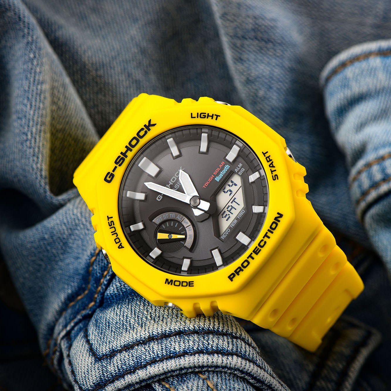 Casio G-Shock Men's Yellow Watch GA-B2100C-9AER